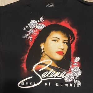 Selena 'Queen of Cumbia' Black Graphic Tee with Red and White Accents